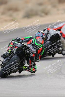 media/Dec-17-2022-SoCal Trackdays (Sat) [[224abd9271]]/Turn 10 Backside (120pm)/